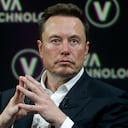 Elon Musk lanzó su primer ataque contra Threads tras su éxito en las primeras horas de lanzamiento.