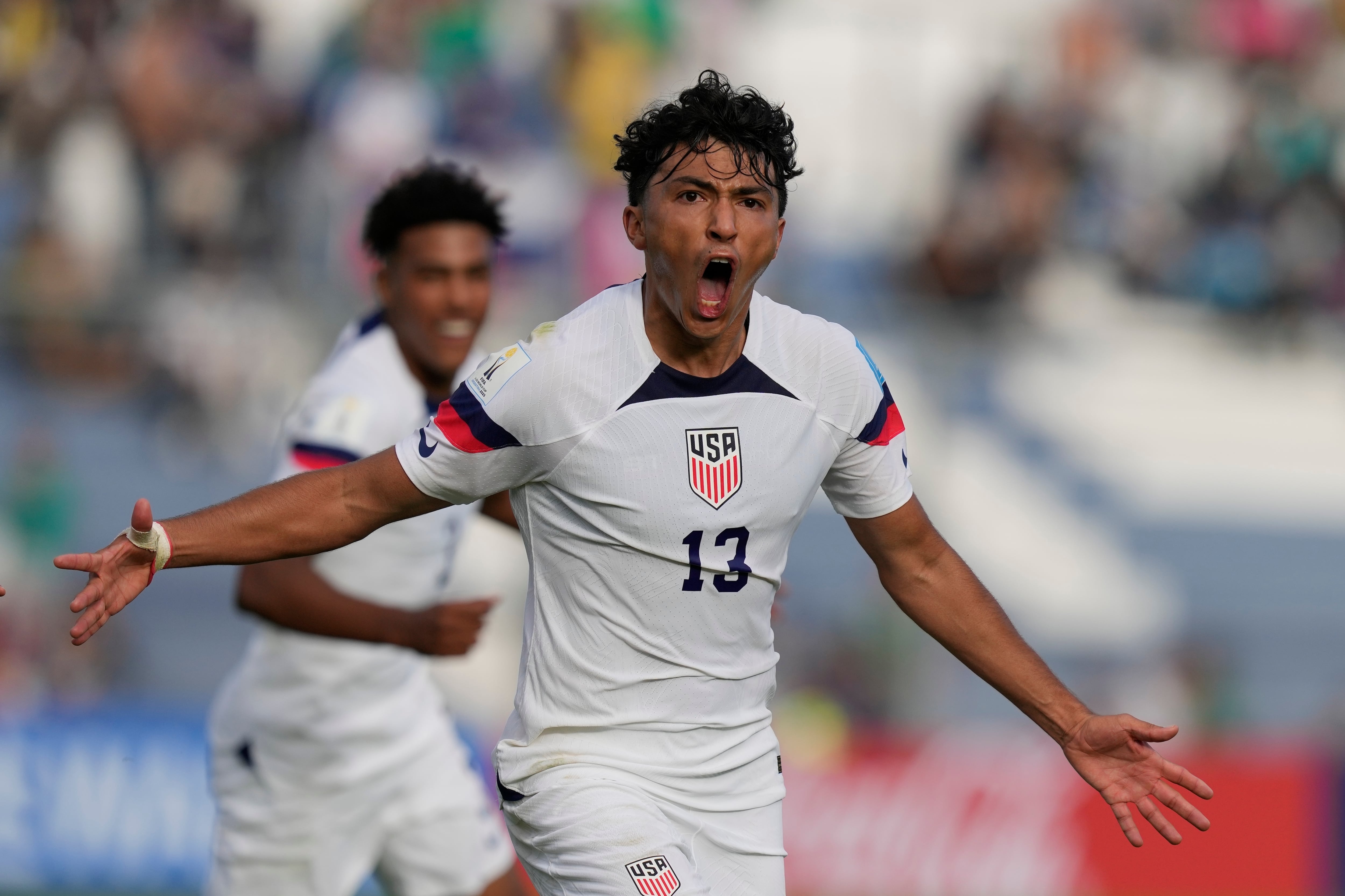 El estadounidense Jonathan Gomez celebra tras anotar en el primer encuentro de su selección en la Copa Mundial Sub-20 ante Ecuador en el Grupo B el sábado 20 de mayo del 2023. (AP Photo/Natacha Pisarenko)
