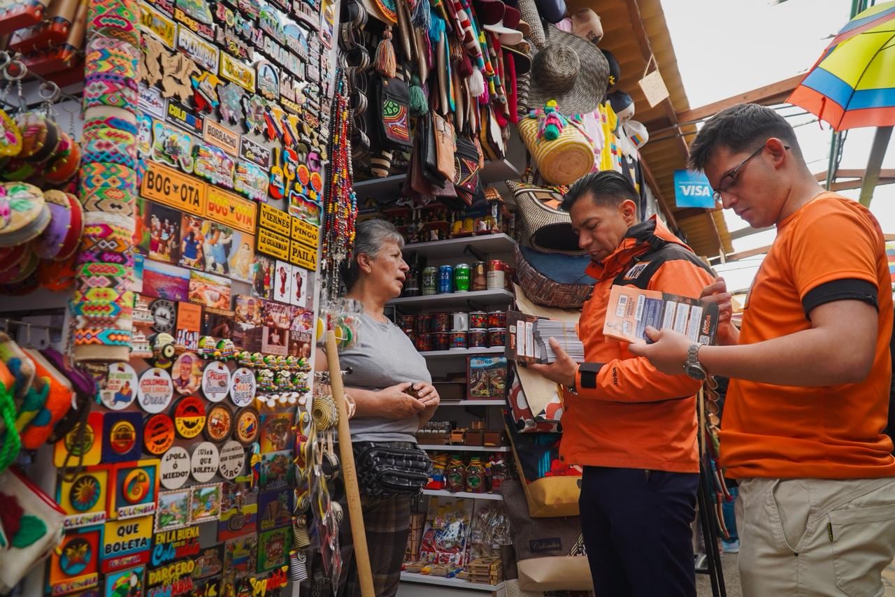 Andrés Sánchez, el patrullero de la noche, habló en SEMANA sobre su candidatura a la Cámara de Representantes por Bogotá.