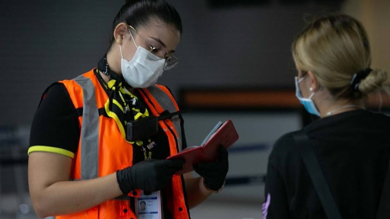 En las últimas horas había sido el alcalde de Cartagena, William Dau, quien había asegurado que tenía la aprobación para operar vuelos internacionales desde su ciudad a partir del 21 de septiembre.