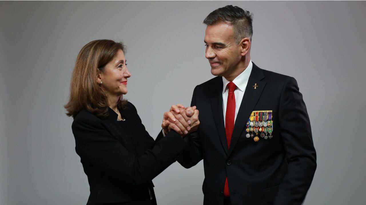 Coronel (r) José Luis Esparza, fórmula vicepresidencial de Íngrid Betancourt