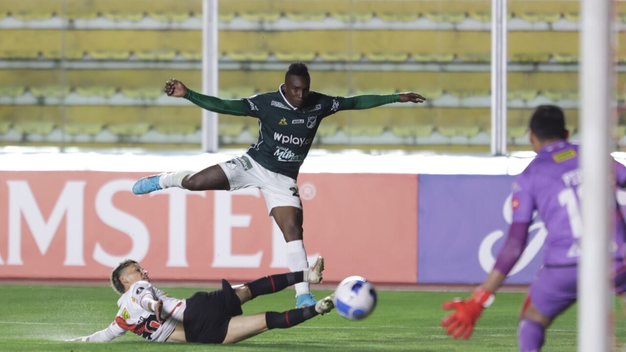 Deportivo Cali visitó la altura de Bolivia para medirse con Always Ready