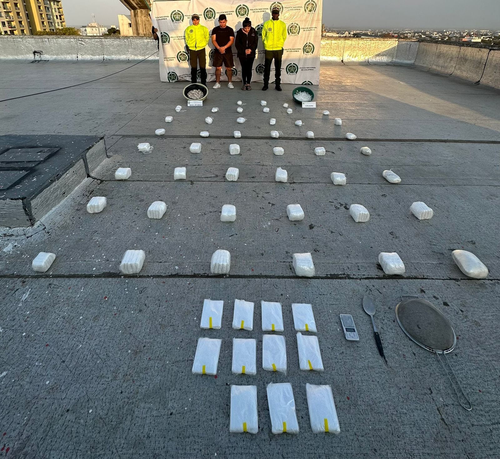 Cocaína y base de coca lista para ser distribuida