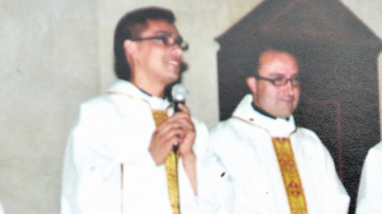 Los sacerdotes Richard Armando Piffano (derecha) y Rafael Reátiga Rojas eran amigos desde hace años.