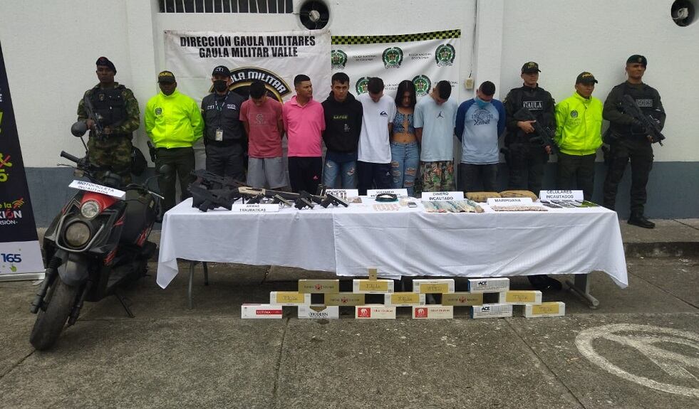 Los capturados tendrán que responder por al menos tres delitos.