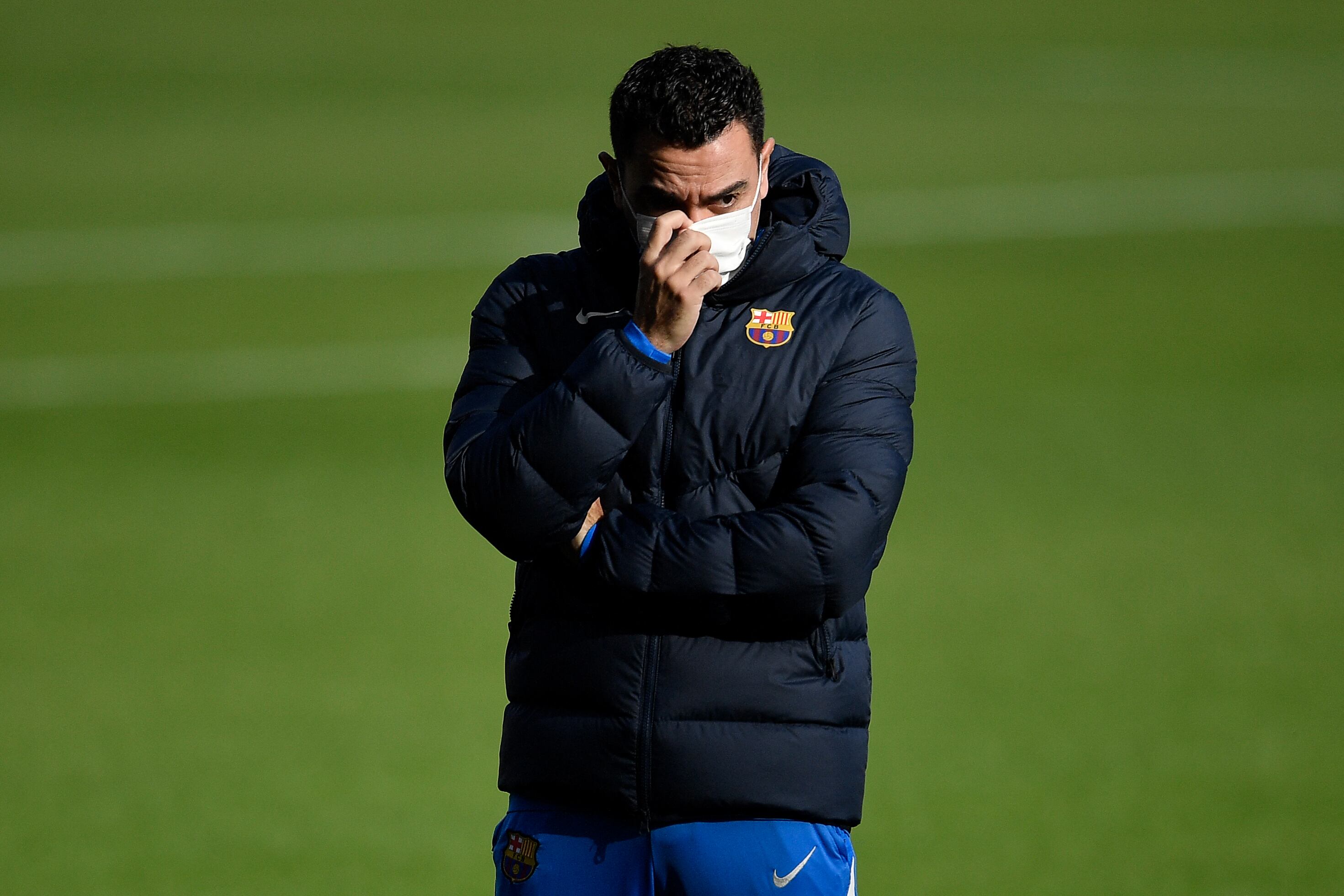 Barcelona's Spanish coach Xavi attends a training session at the Camp Nou stadium in Barcelona on January 3, 2022. (Photo by Pau BARRENA / AFP)