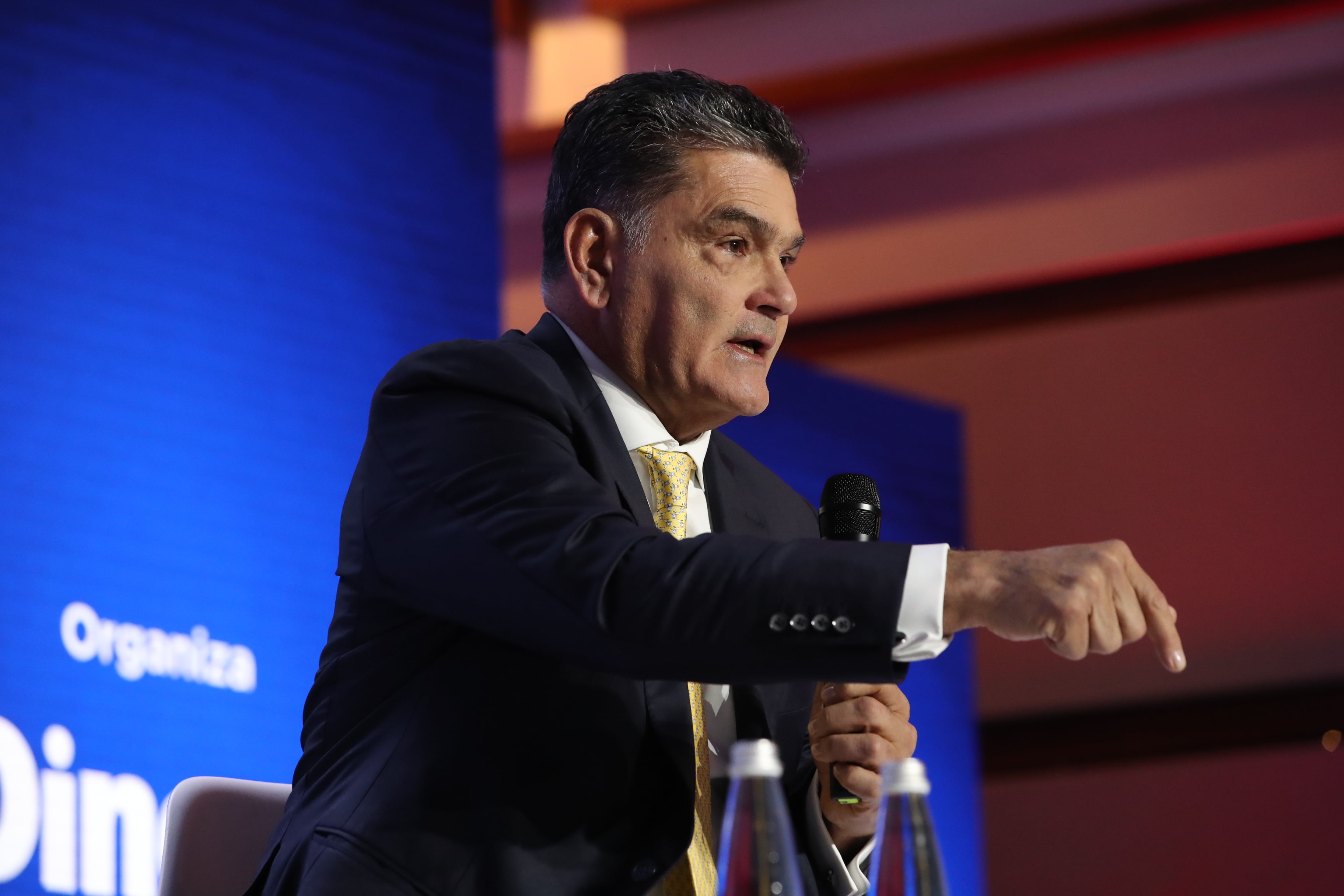 Gran Foro Colombia 2026 ¿Para dónde va el país? Fecha: 4 de febrero de 2026 Colombia decide su futuro: lo que está en juego en 2026 Hernán Penagos Giraldo Registrador nacional del Estado Civil Gregorio Eljach Pacheco Procurador general de Colombia Carlos Hernán Rodríguez Becerra Contralor general de la República Modera: Diego Bonilla Editor de Política de SEMANA