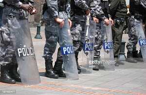 La Policía y los soldados están atendiendo de forma mancomunada la crisis de seguridad en las cárceles de Ecudor.