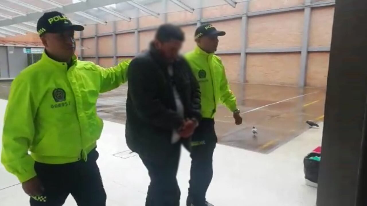 Así era como supuesto vendedor estafaba ofreciendo viviendas en remate a través de Facebook