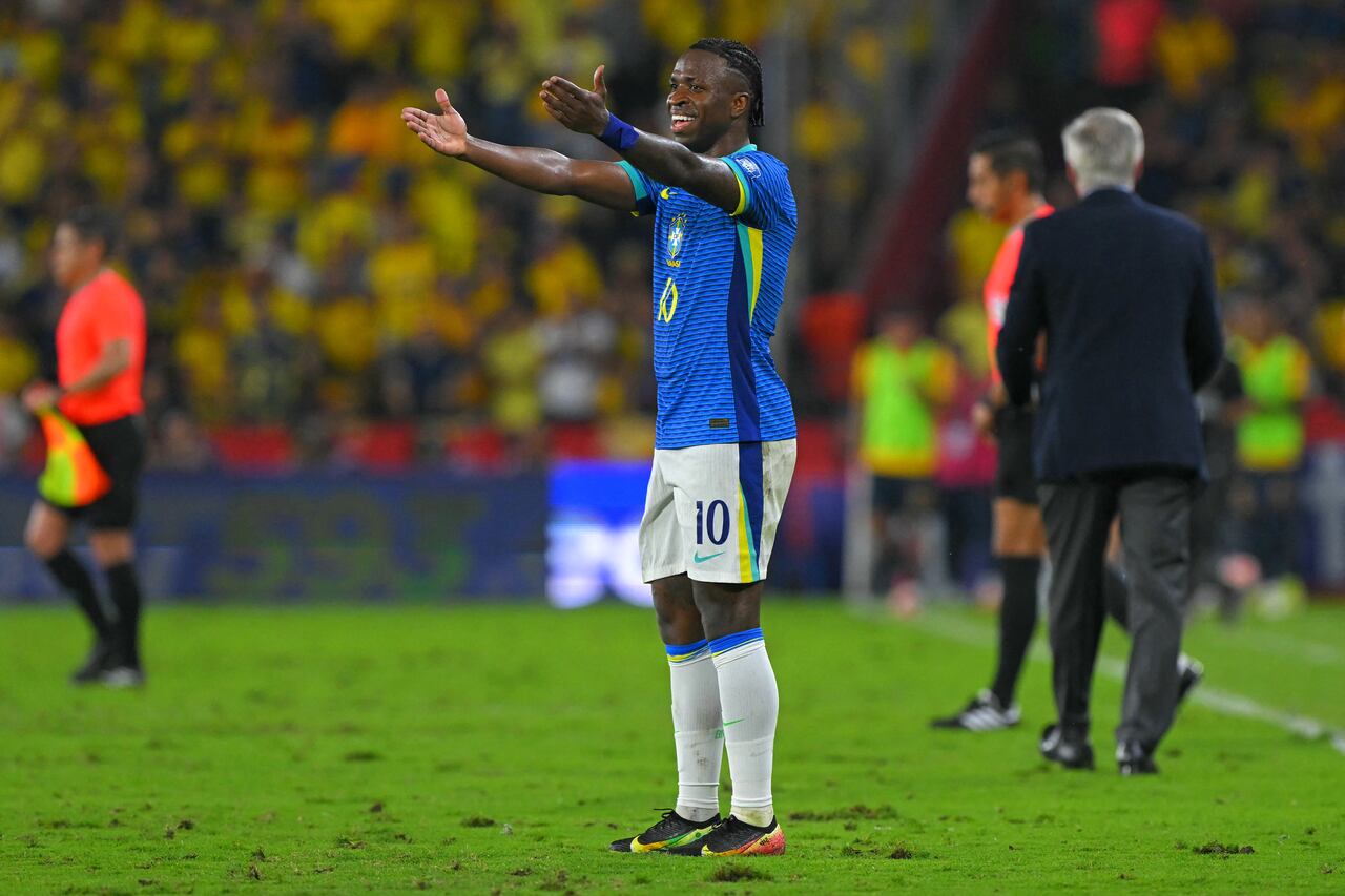 Brazil's forward #10 Vinicius Jr gestures during the 2026 FIFA World Cup South American qualifiers football match between Ecuador and Brazil at the Monumental Banco Pichincha stadium in Guayaquil, province of Guayas, Ecuador on June 5, 2025. (Photo by Rodrigo BUENDIA / AFP)
