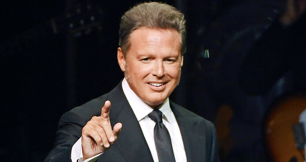 El Sol de México, ahora de 52 años, había estado ambientando esta noticia meses atrás al publicar contenidos sobre el impacto de su trayectoria en más de 40 años de carrera.