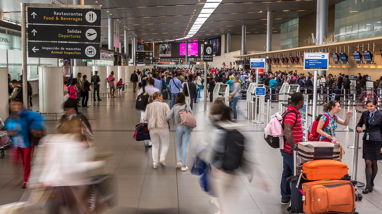 Los colombianos están viajando más tras la pandemia.