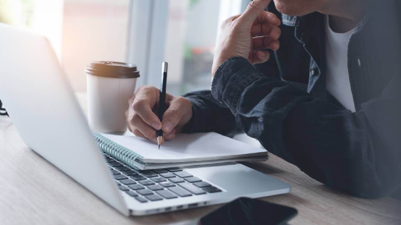 Para esta oferta de trabajo se requiere un nivel avanzado tanto de inglés como Excel.