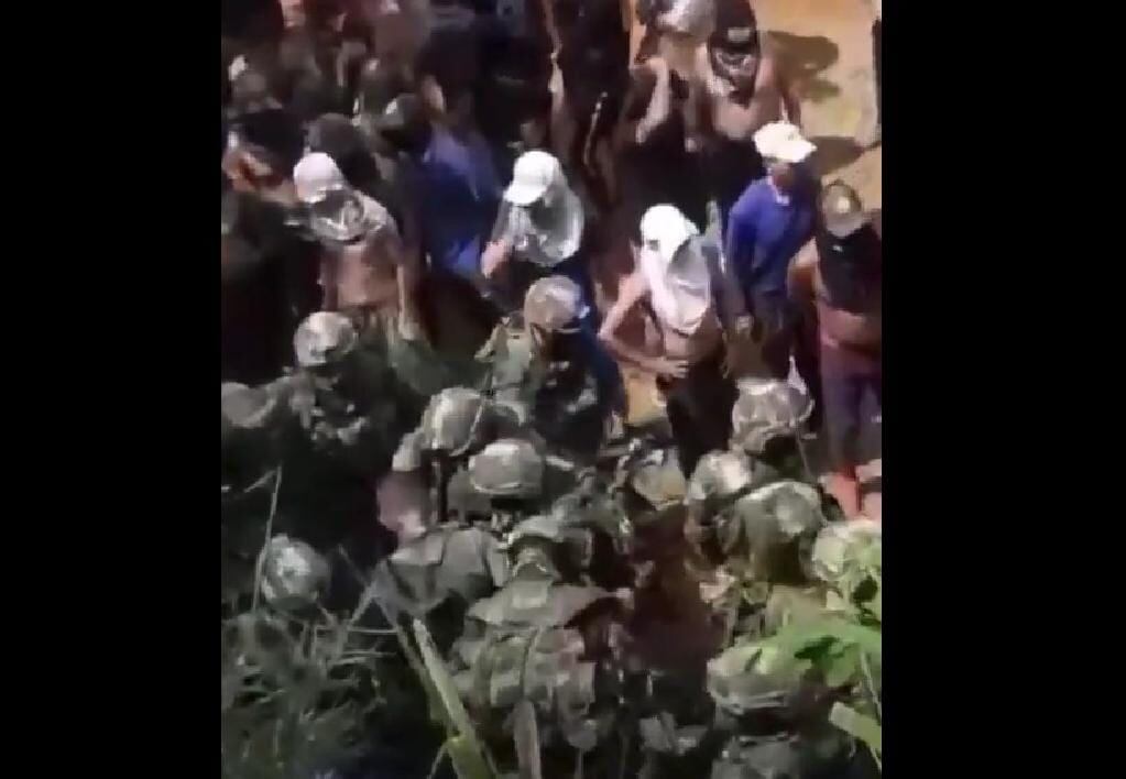 Primeras imágenes de los militares secuestrados.