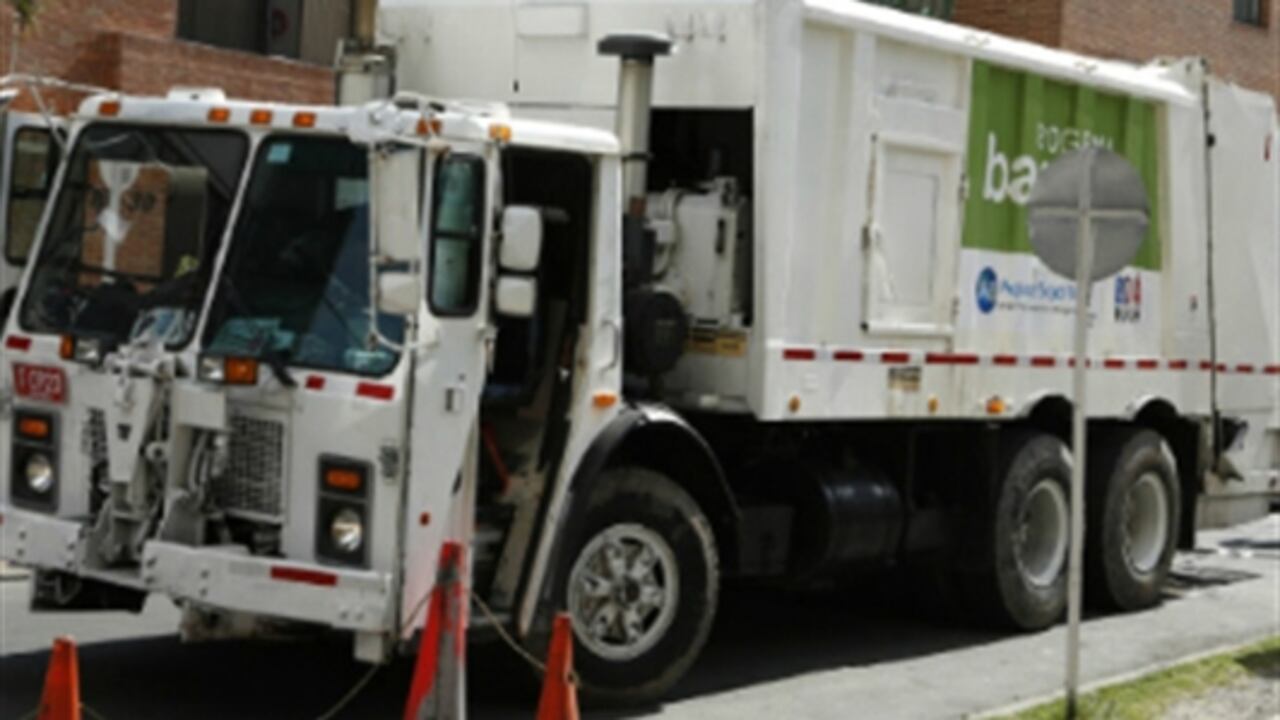 La operación de recolección de basuras de Bogotá apenas funciona en un 50%.