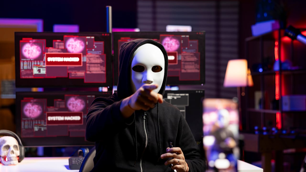 Un método poco conocido muestra cómo los delincuentes identifican datos personales y seleccionan a quién engañar.