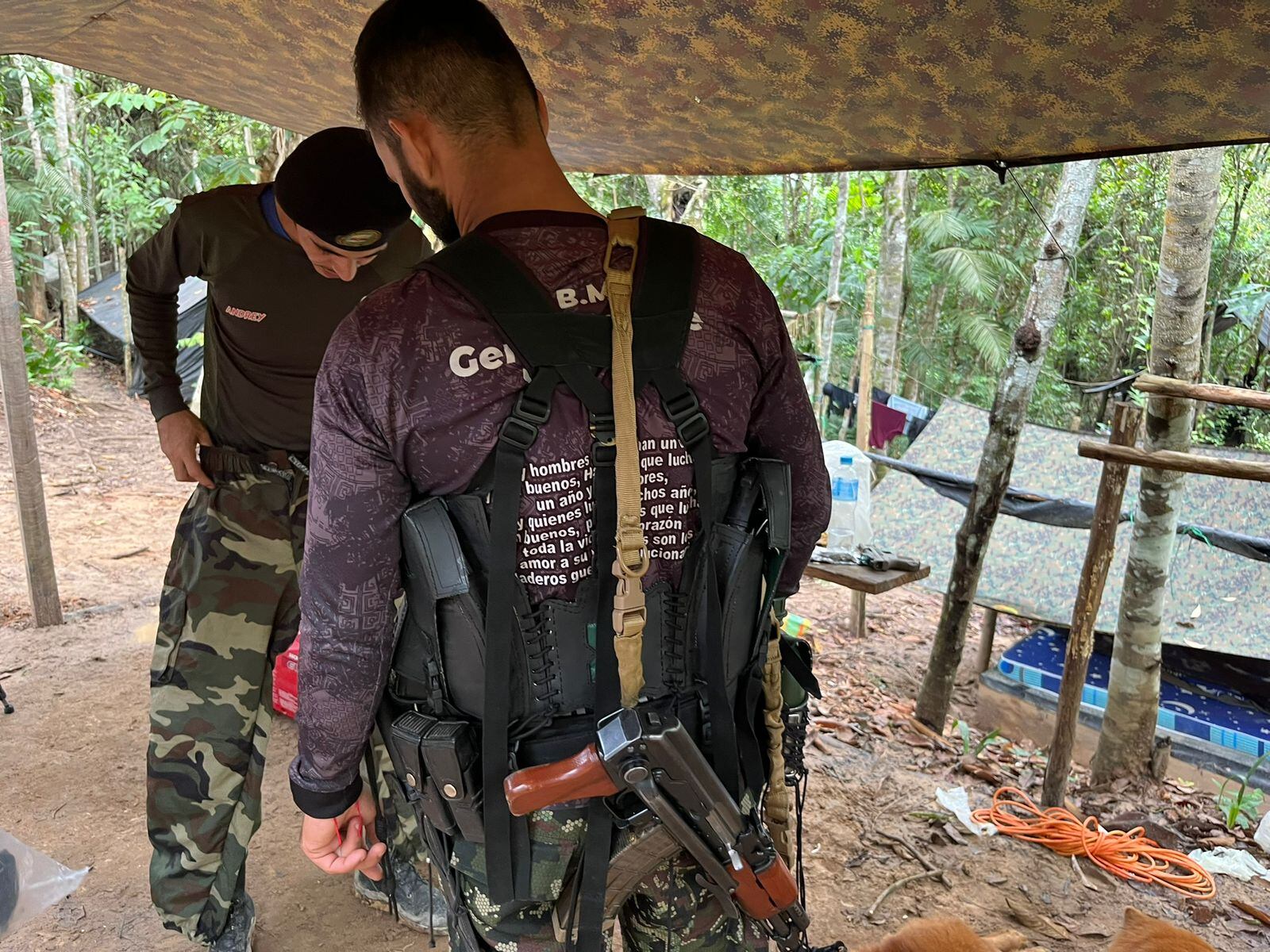 Es una zona golpeada por las plantaciones de coca y las disputas entre grupos armados como el Clan del Golfo, ELN y las disidencias de las Farc