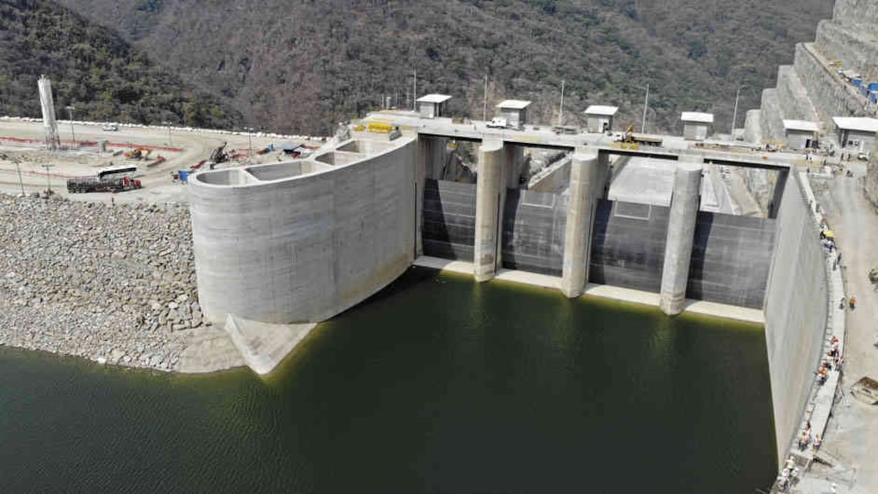 EPM anunció su interés de participar en la subasta con la energía de Hidroituango. Estima que en tres años entrará a operar. La decisión ha causado incertidumbre en el sector.