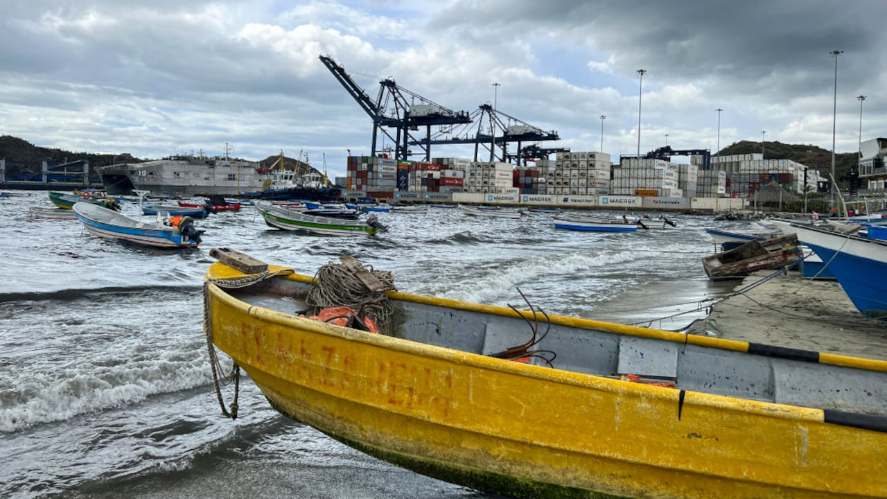 Barcos de pesca en la bahía de Santa Marta, Colombia, el martes 22 de agosto de 2023 (Foto de Thomas O'Neill/NurPhoto vía Getty Images)