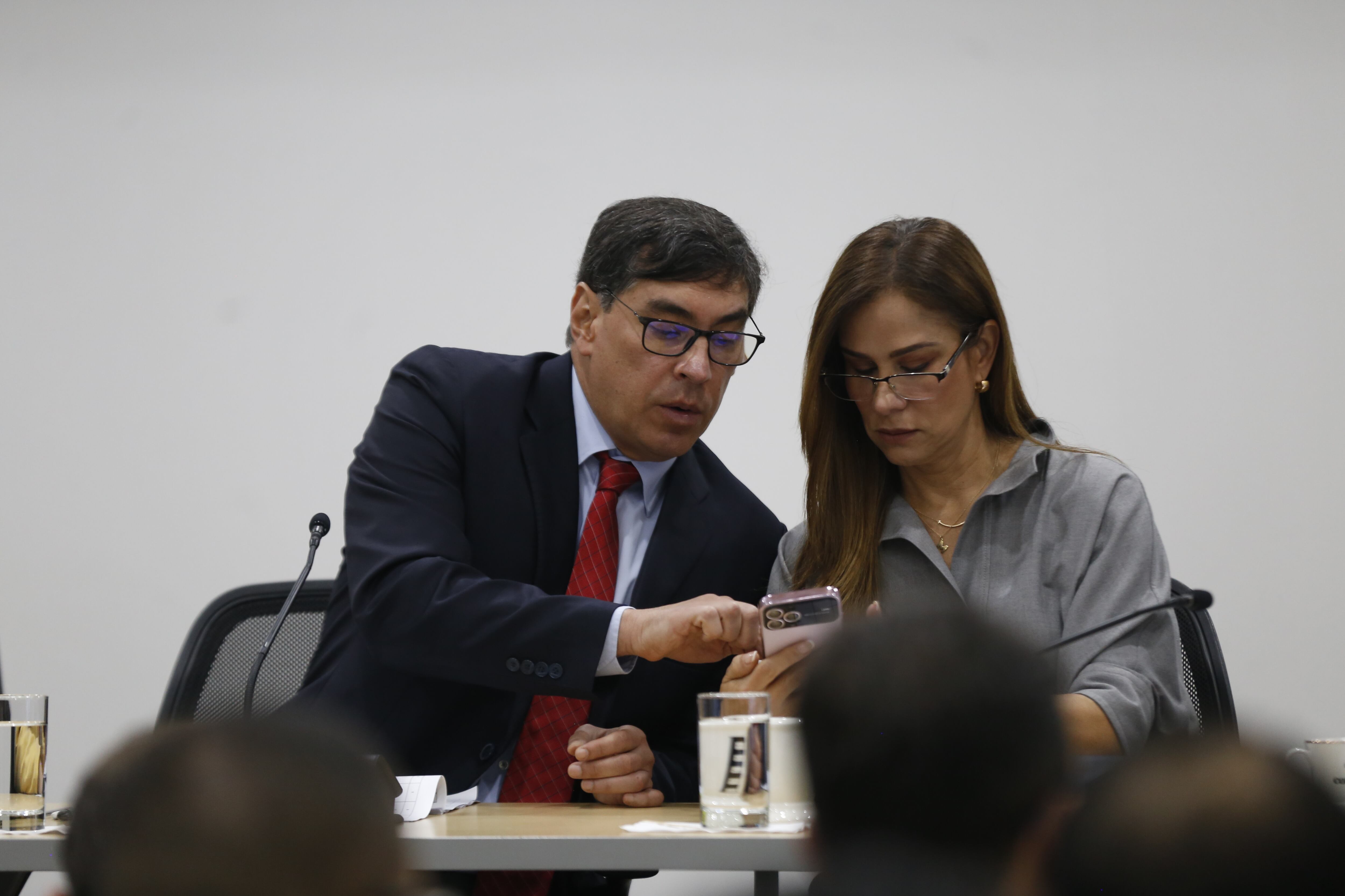 Se lleva a cabo la sexta audiencia pública de revocatoria para la inscripción de candidatos en las instalaciones del Consejo Nacional Electoral.