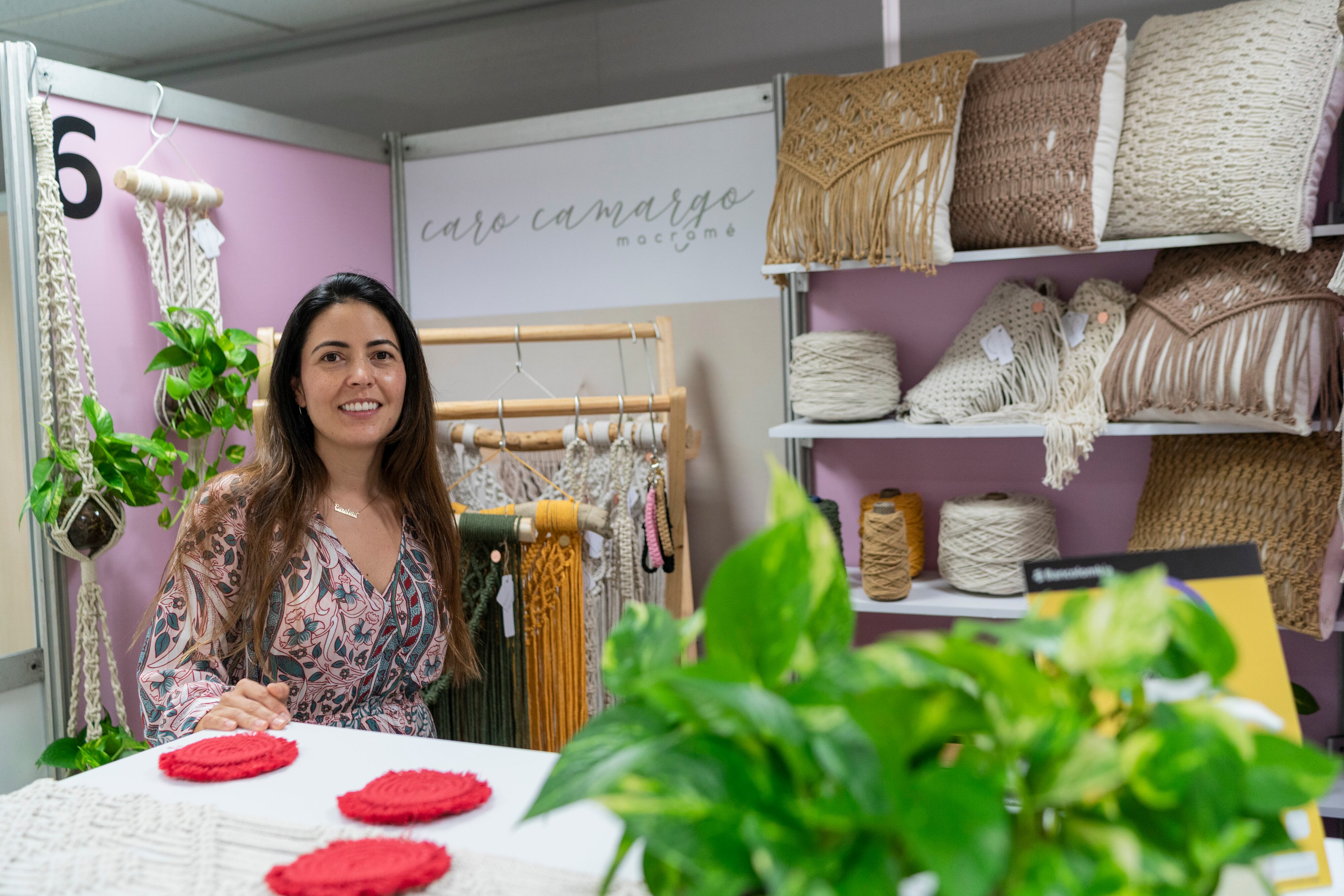 Carolina Camargo, una de las nueve emprendedoras de la Feria de los Colombianos Invencibles en Medellín.
