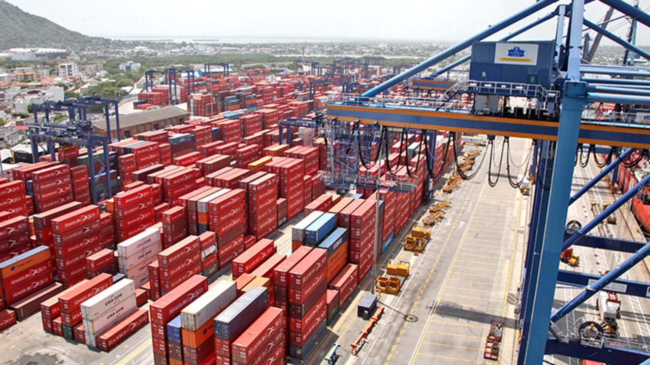 Las exportaciones colombianas han tenido una enorme dependencia de sectores primarios como petróleo y minería.