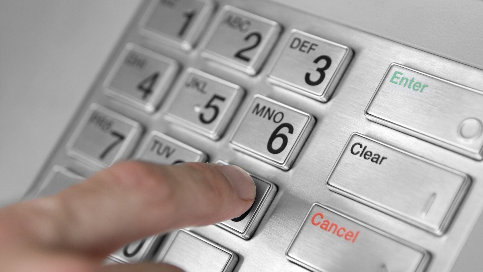 Los software malicioso pueden impedir que las personas retiren su dinero con normalidad.