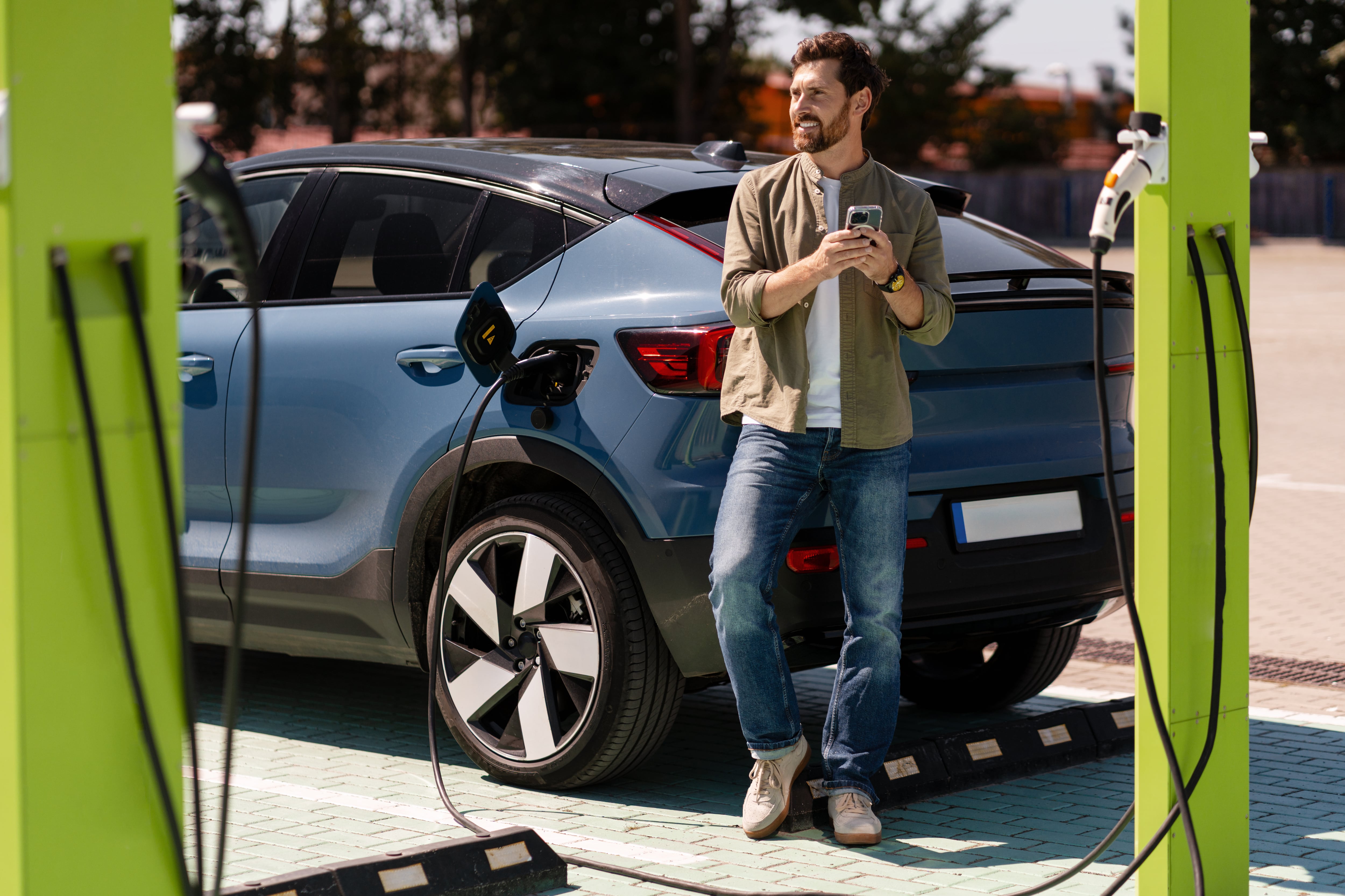 Los fabricantes buscan aclarar dudas frecuentes sobre la autonomía, las baterías y los costos de los vehículos eléctricos.