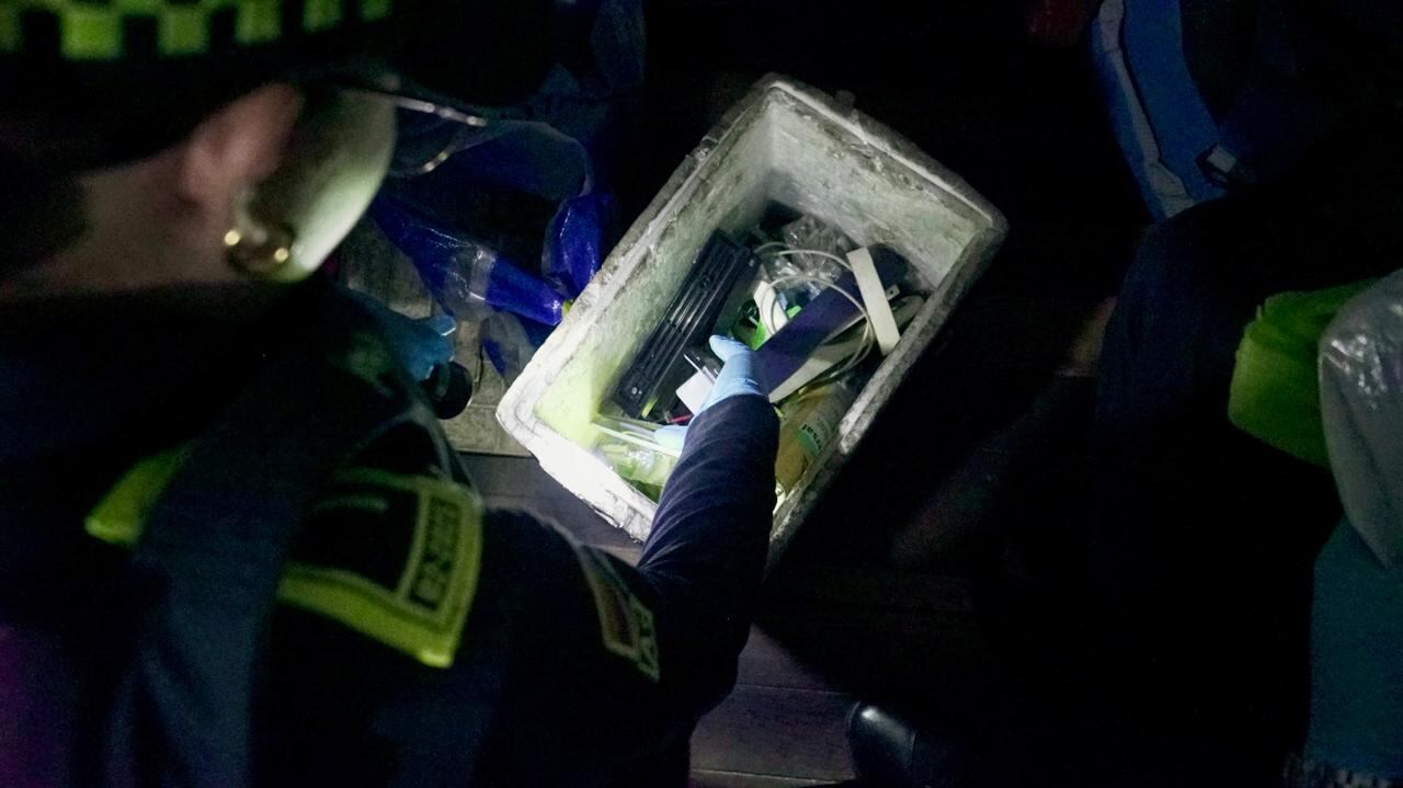 La Policía llegó hasta la barrio San Bernardo para recuperar los estupefacientes.