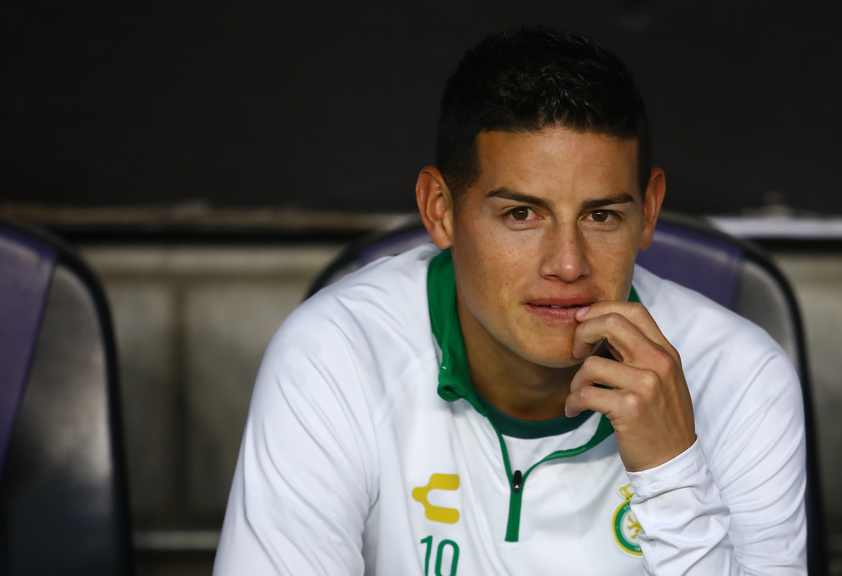 MAZATLAN, MEXICO - JANUARY 31: James Rodriguez of León looks on during the 5th round match between Mazatlan FC and Leon as part of the Torneo Clausura 2025 Liga MX at Estadio El Encanto on January 31, 2025 in Mazatlan, Mexico. (Photo by Sergio Mejia/Getty Images)