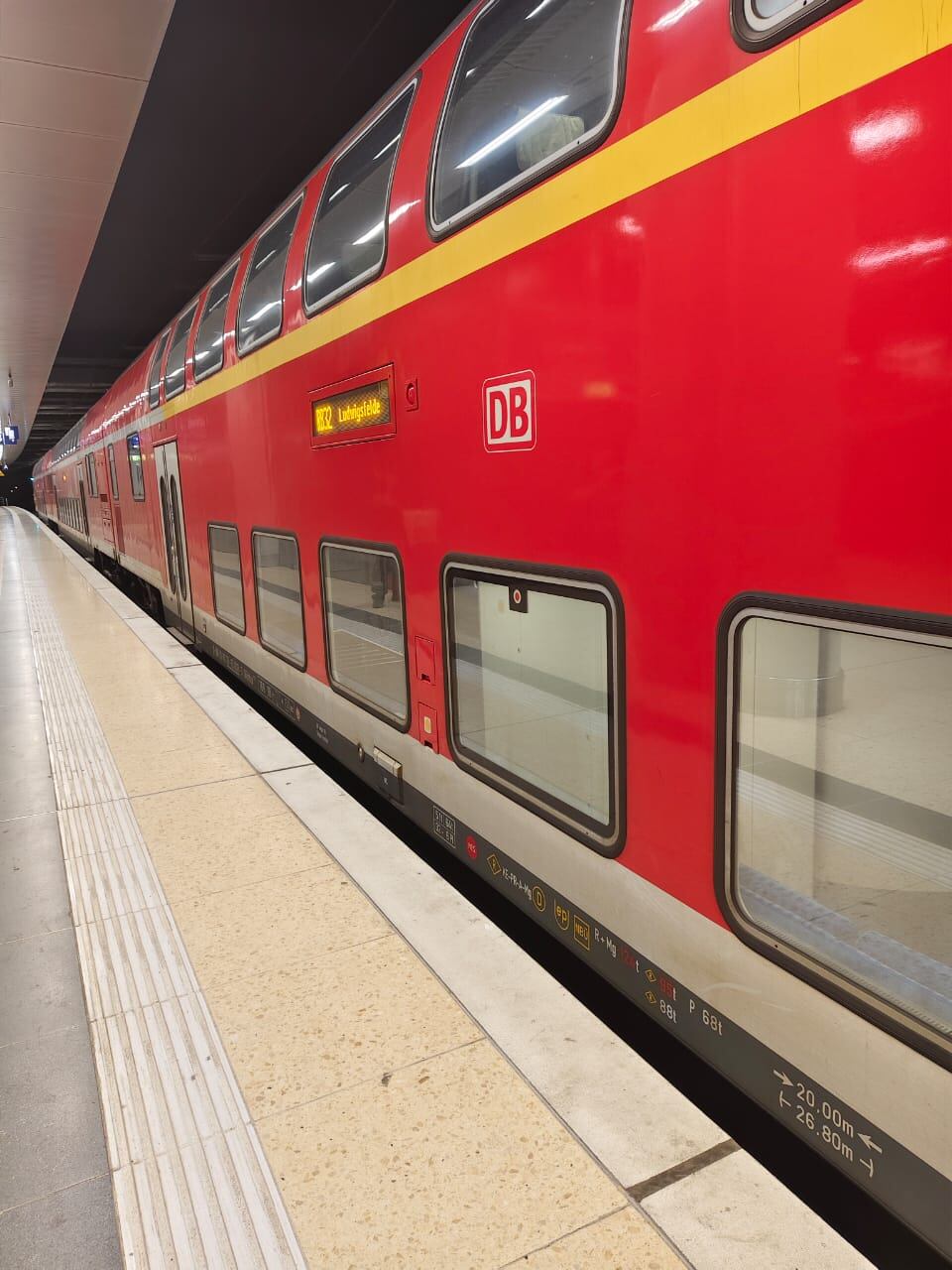 El servicio de metro subterráneo en el aeropuerto Berlín-Brandeburgo Willy Brandt, en Berlín (Alemania)