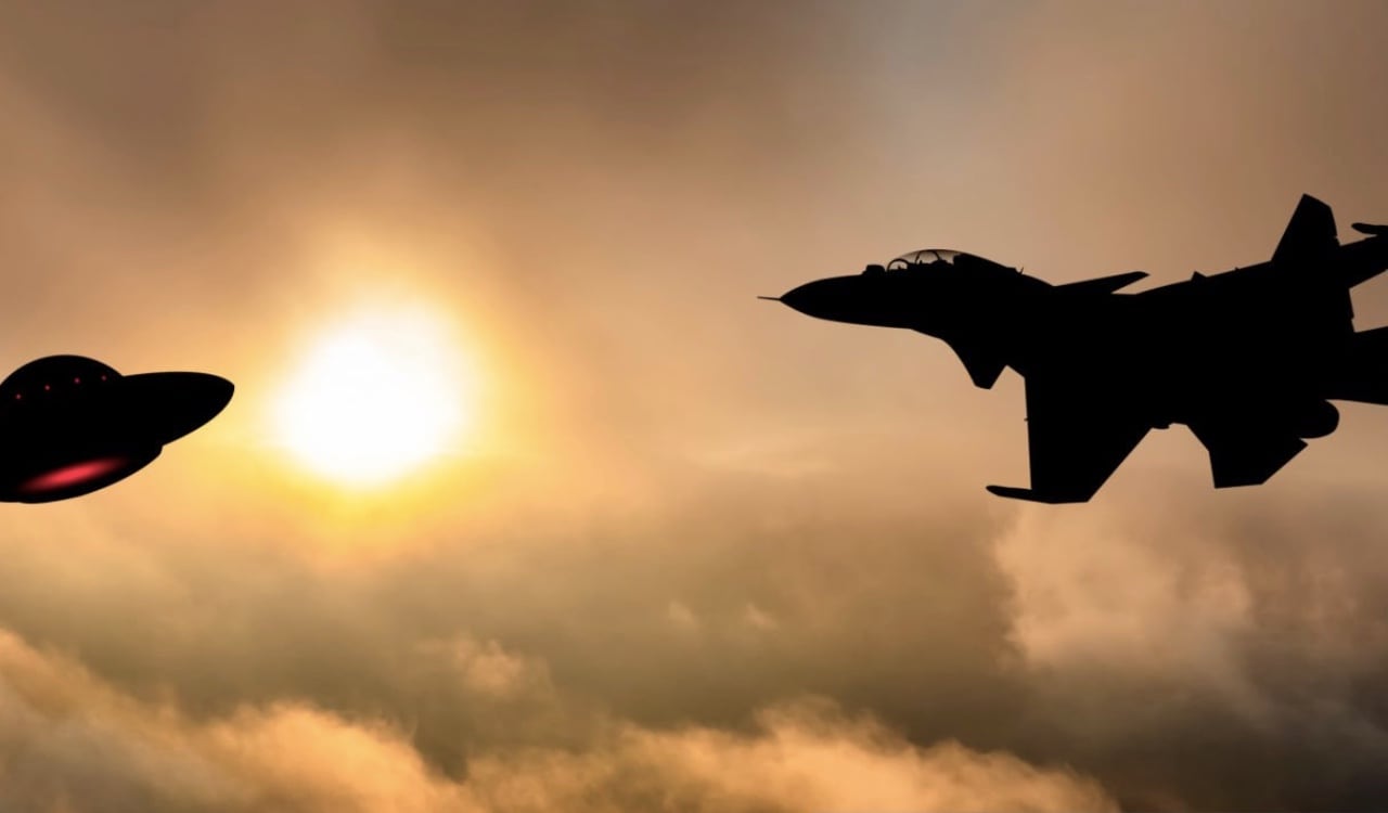 Las operación de la terminal aérea de la segunda ciudad más importante de Rusia se vio afectada por cuenta de un Ovni, el gobierno desplegó aviones de combate