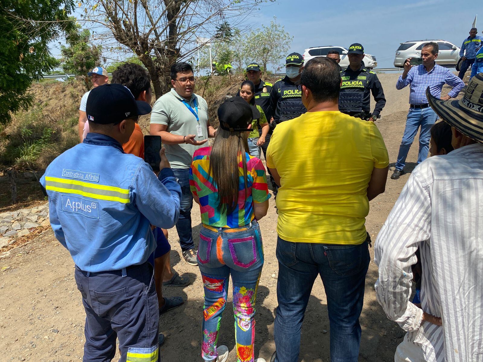 Protesta por corte de energía que iba a dejar a comunidad sin agua