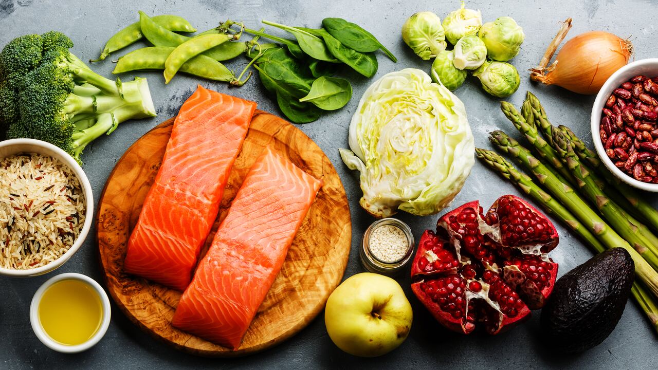 Es importante evitar el consumo de alimentos cítricos o picantes.