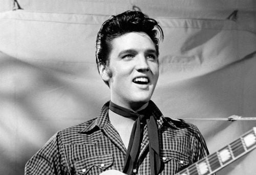 Elvis Presley, el Rey del Rock and Roll, obtuvo un estimado de 55 millones de dólares en ganancias póstumas.