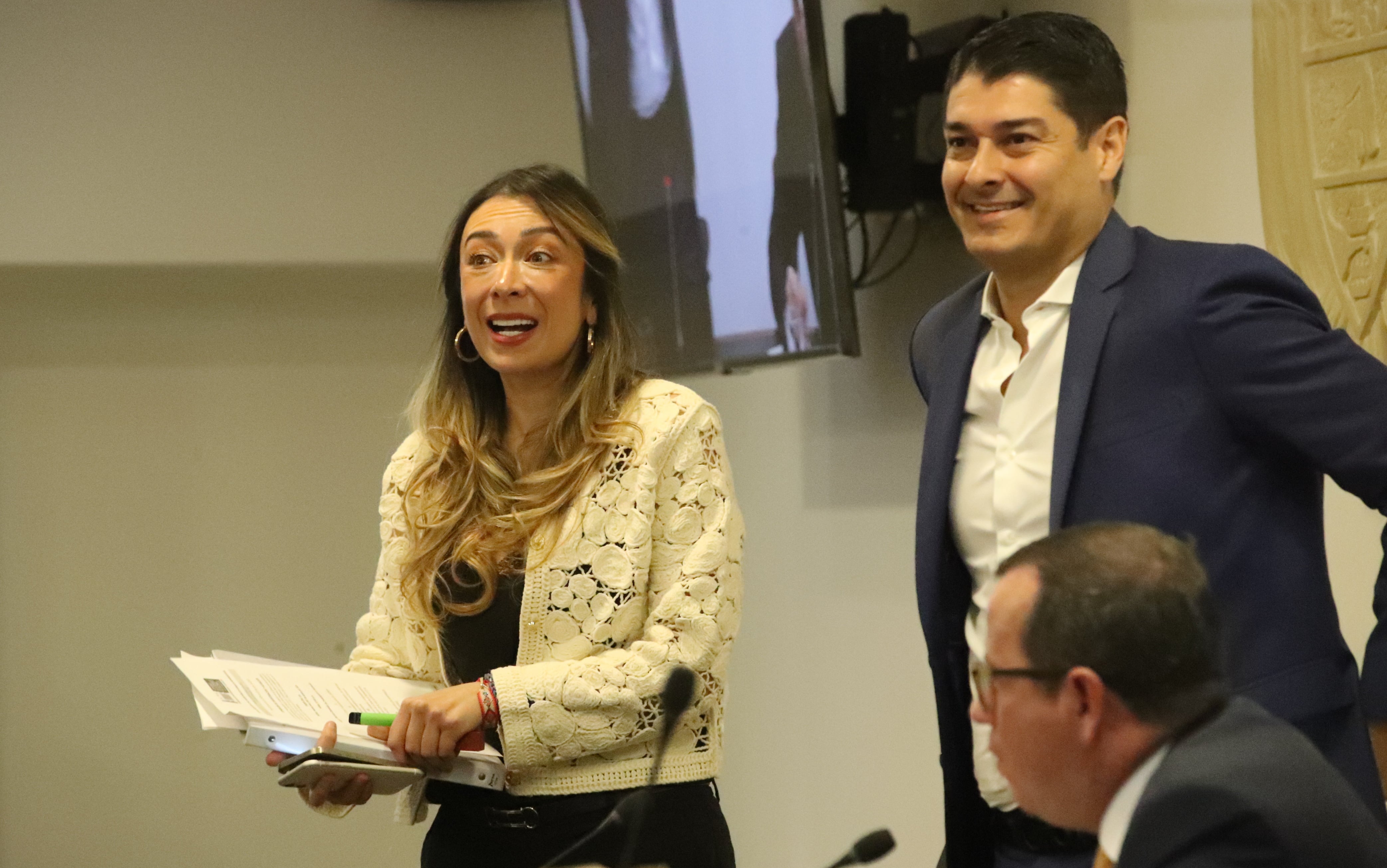 Comisión de Acusaciones de la Cámara de Representantes eligió al liberal Leonardo Gallego como nuevo presidente.  Katherine Miranda del partido Verde fue electa vicepresidenta