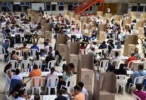 Cali: Escrutinios, con poca asistencia de votantes, pero ganando el sí se realizó este domingo 24 de agosto, la consulta popular para decidir la creación del Área Metropolitana del Sur occidente (AMSO). Foto José L Guzmán. El País