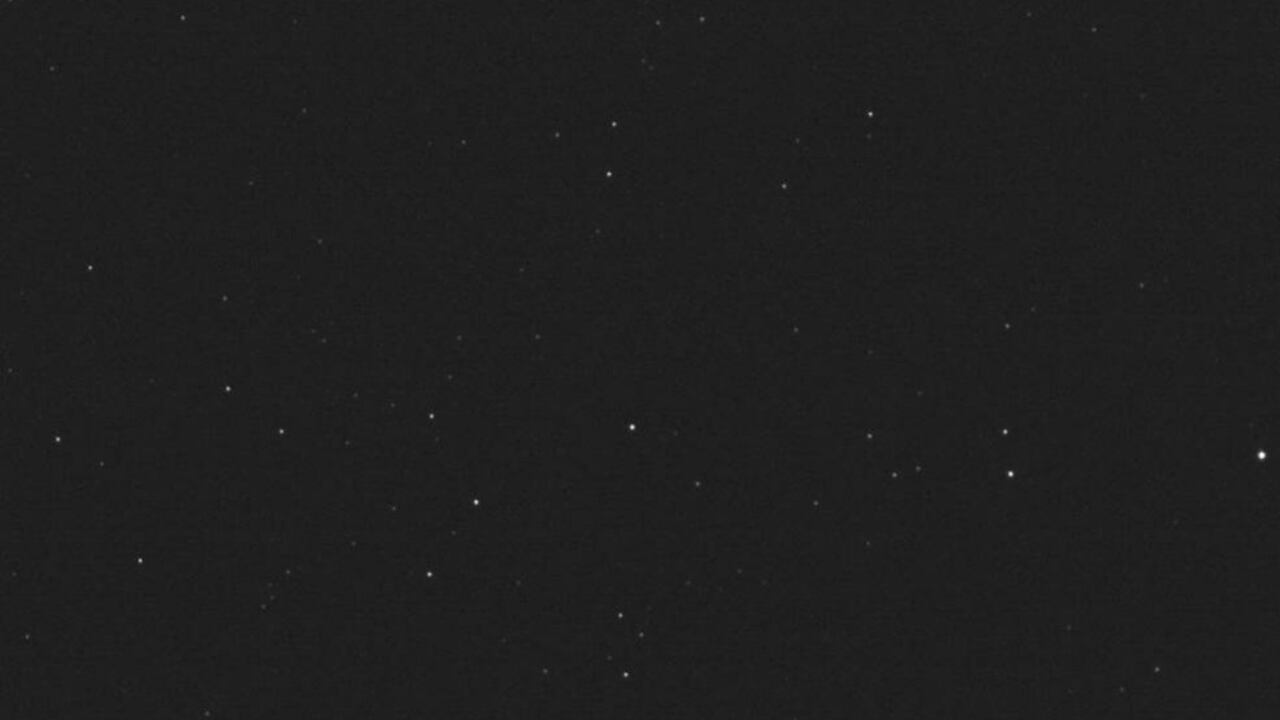 Aprovechando su gran distancia del Sol, la misión New Horizons de la Nasa realizó una de las mediciones más precisas y directas jamás realizadas de la cantidad total de luz que genera el universo. Archivo.