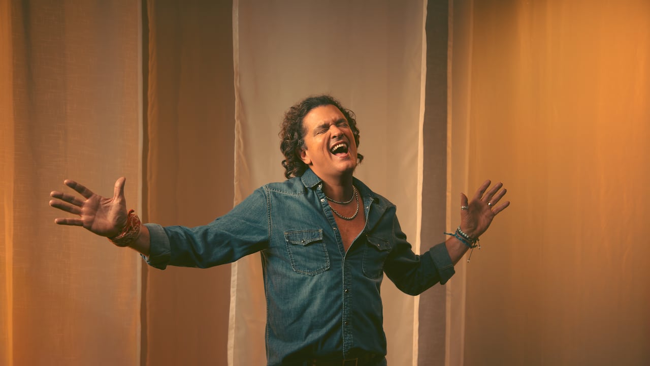 Carlos Vives regresa a los escenarios y anuncia su gira ‘Tour al sol’, estas son las ciudades que visitará en Colombia