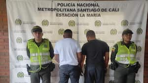 Los dos sujetos fueron dejados a disposición de la autoridad competente.