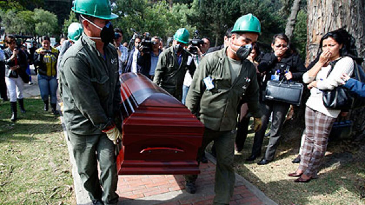 El cuerpo del 'Mono Jojoy' fue sepultado en un cementerio del sur de Bogotá.