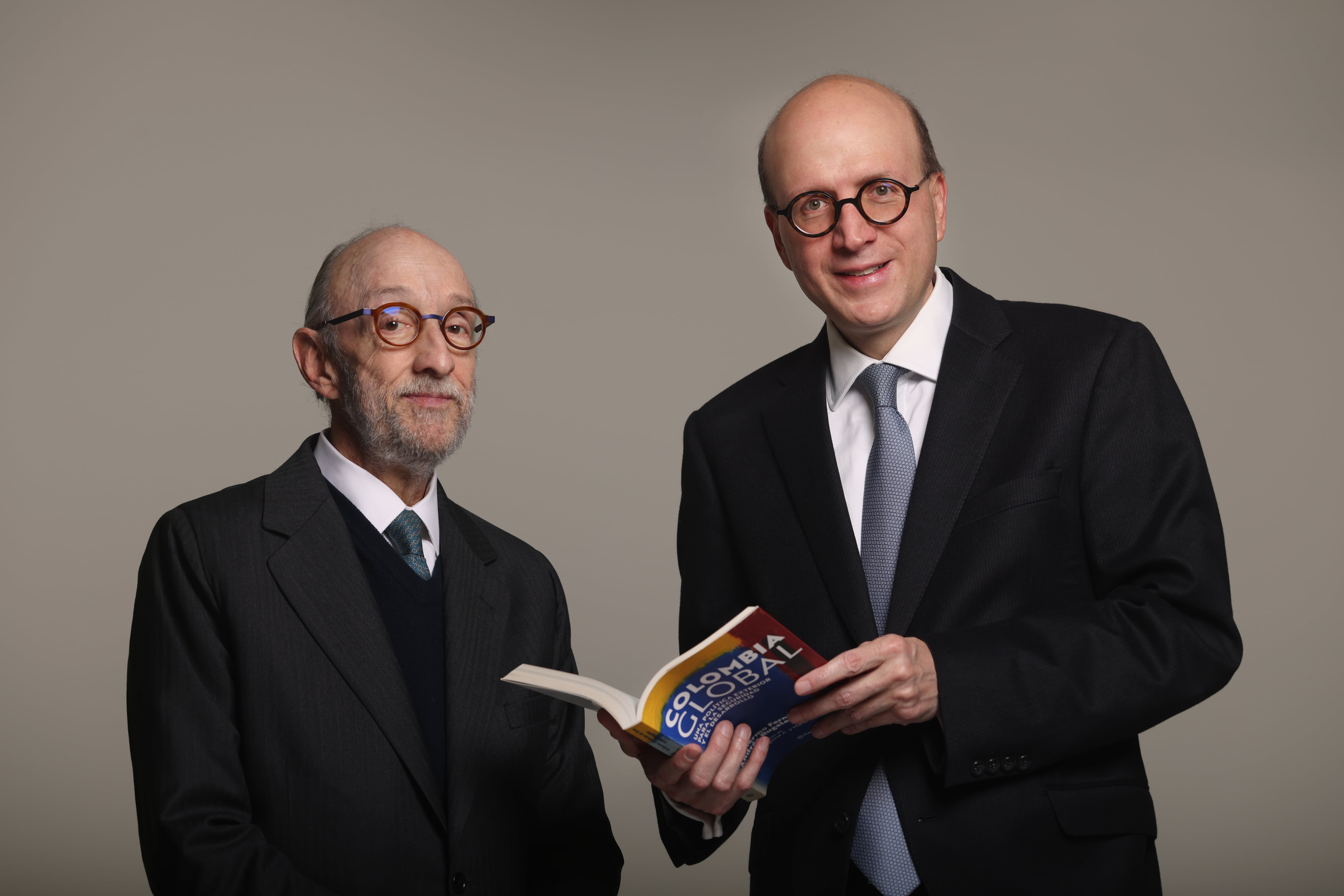 Libro "Colombia global"