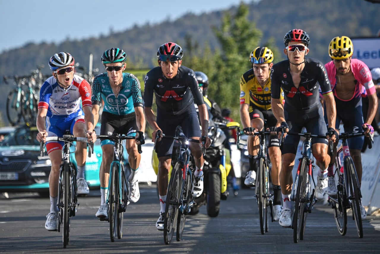 La llegada de Egan Bernal a la meta en el Grand Colombier.