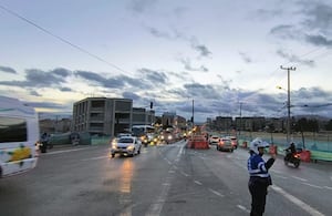 Persisten reducciones de carril en algunos tramos de la vía al Llano.