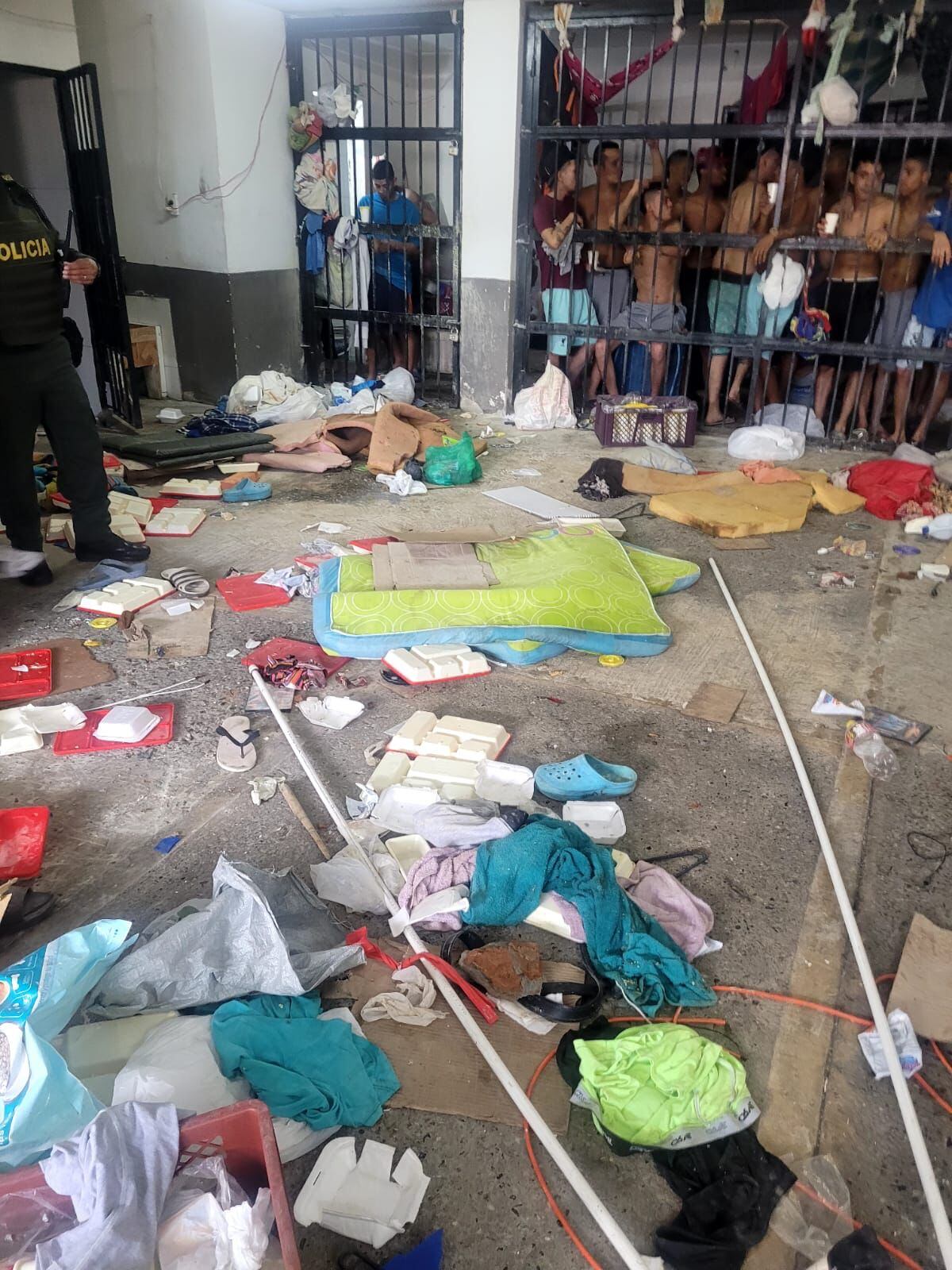Motín en Estación de Policía La Sultana, en Cali, revela condiciones precarias y hacinamiento en el centro de detención