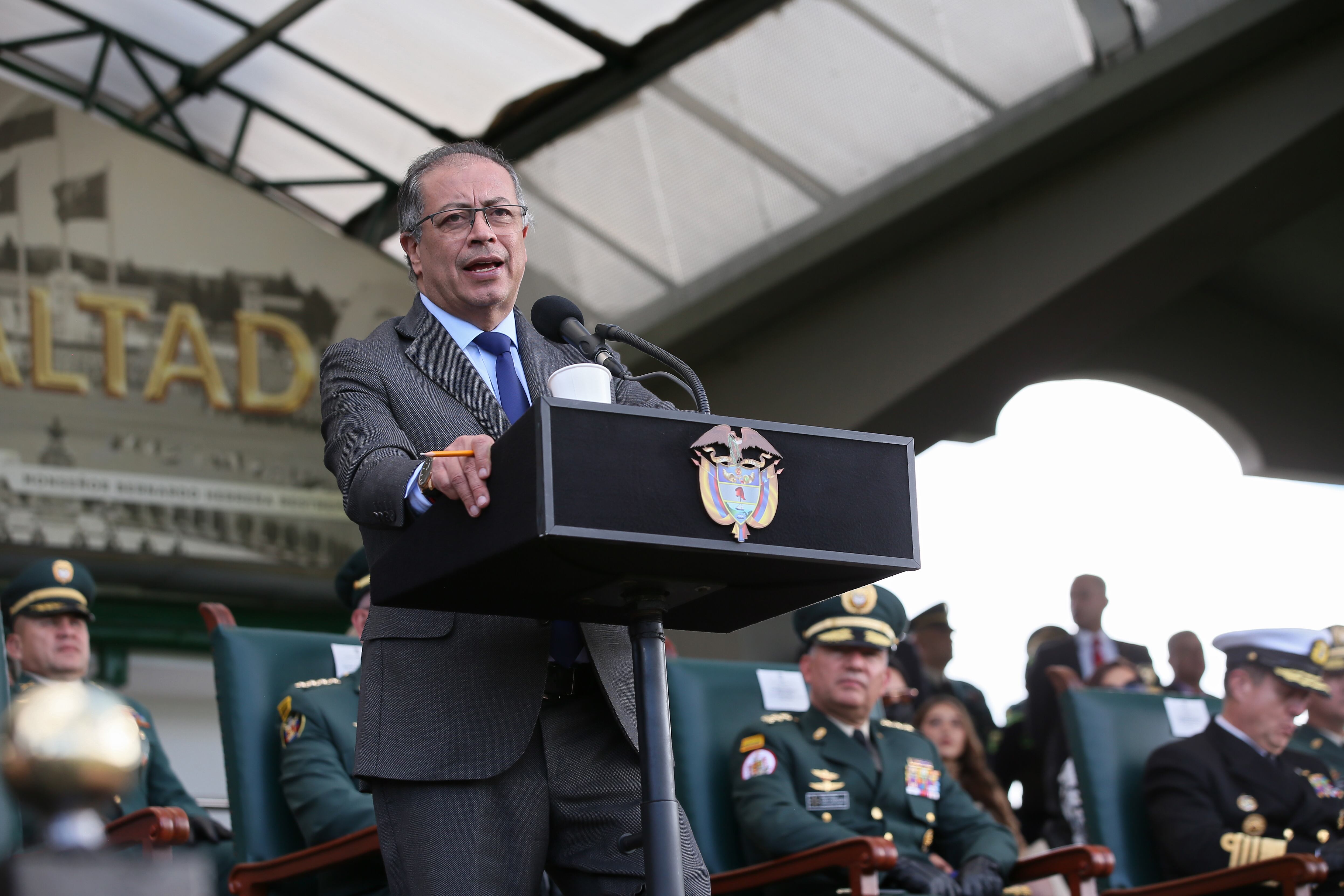 Presidente Gustavo Petro  en la ceremonia de transmisión de cambio de mando del Comando del Ejército Nacional
Bogota mayo 31 del 2024
Foto Guillermo Torres Reina / Semana