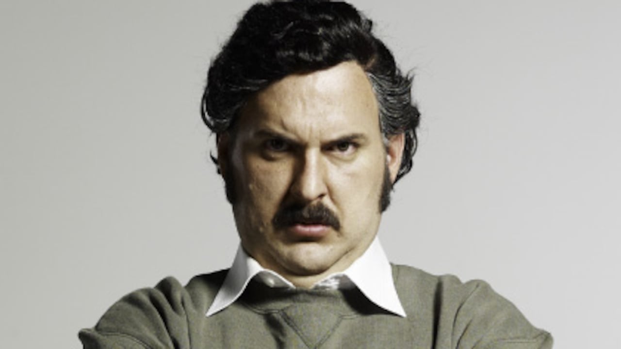 Para interpretar a Pablo Escobar, Andrés Parra no solo bajó de peso. Llegó al extremo de aprenderse la firma del jefe máximo del cartel de Medellín.