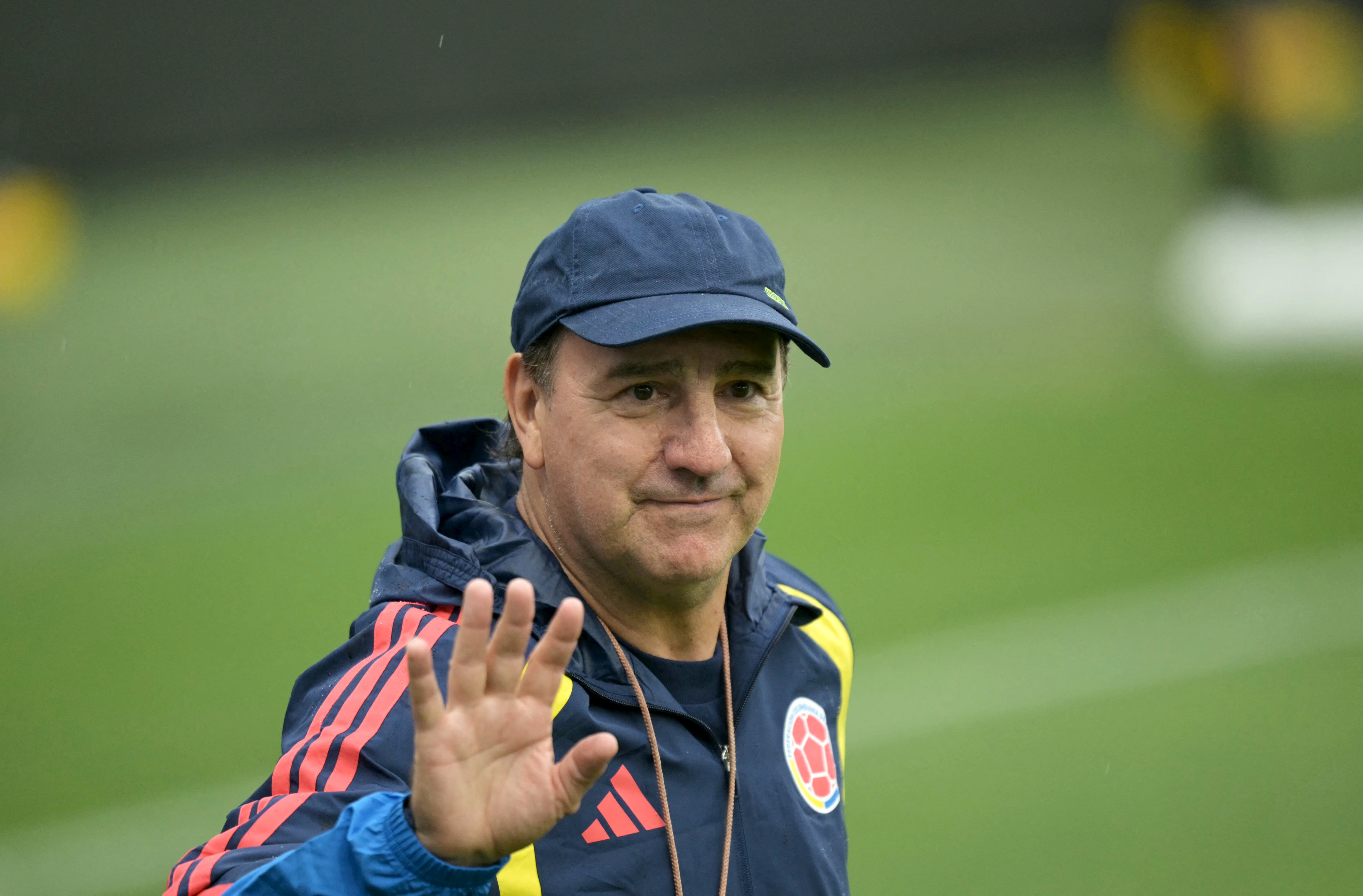 Colombia's Argentine head coach Nestor Lorenzo waves in a training session at the Sporting KC Stadium in Kansas City on July 4, 2026, during the 2026 World Cup tournament. (Photo by JUAN MABROMATA / AFP)