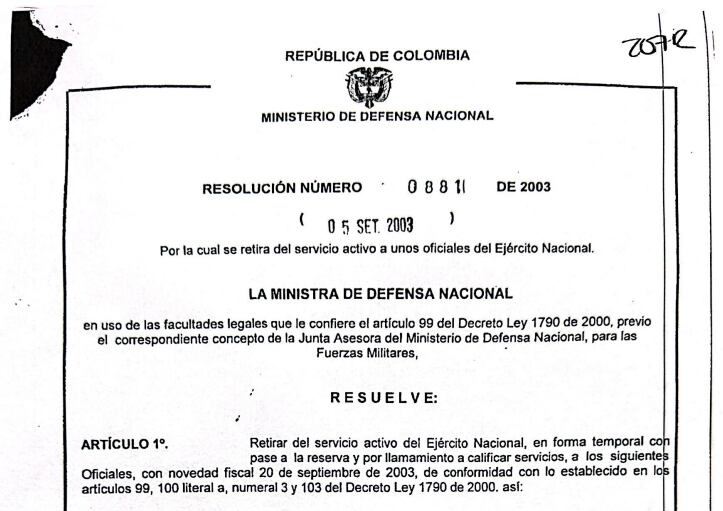 Esta es la resolución por medio de la cual fue llamado a calificar servicios el mayor Mauricio Zambrano, quien increpó al comandante de las Fuerzas Militares, el general Helder Giraldo.