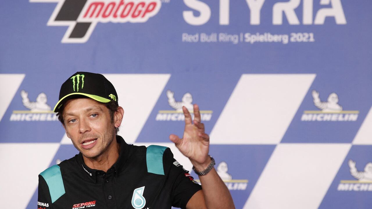 Valentino Rossi, piloto de Moto GP, anunciando su adiós (Photo by ERWIN SCHERIAU / APA / AFP)